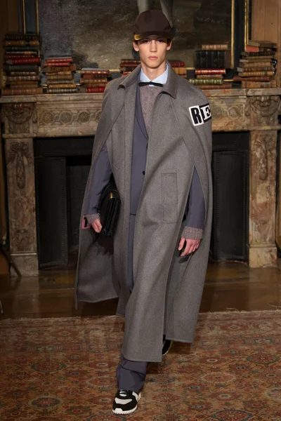 Look 2